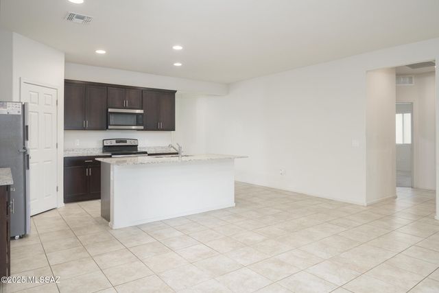 10836 W Claxton Drive, Marana, AZ 85653