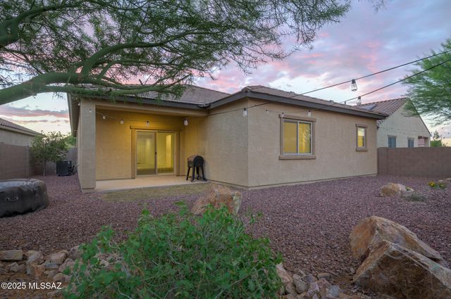 10836 W Claxton Drive, Marana, AZ 85653