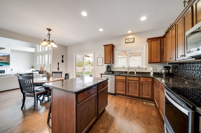 144 Ervin St, Hendersonville, TN 37075