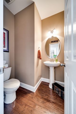 144 Ervin St, Hendersonville, TN 37075