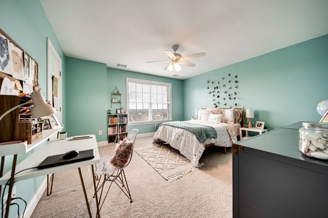 144 Ervin St, Hendersonville, TN 37075