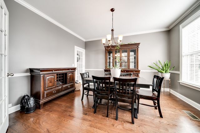 144 Ervin St, Hendersonville, TN 37075