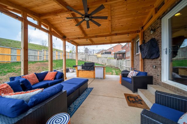 144 Ervin St, Hendersonville, TN 37075