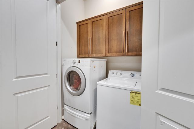 2504 Kinney RD A, Austin, TX 78704