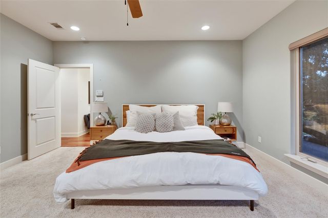 2504 Kinney RD A, Austin, TX 78704