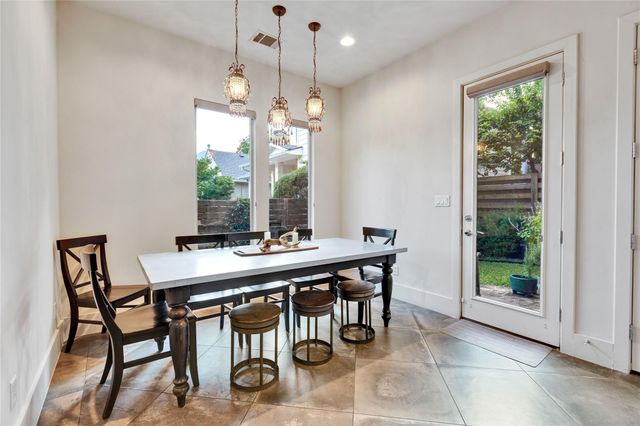 2504 Kinney RD A, Austin, TX 78704