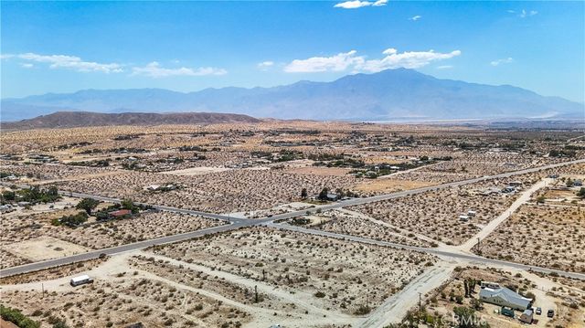 5 Dillon Road, Sky Valley, CA 92241