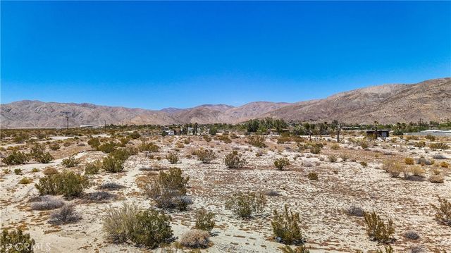 5 Dillon Road, Sky Valley, CA 92241