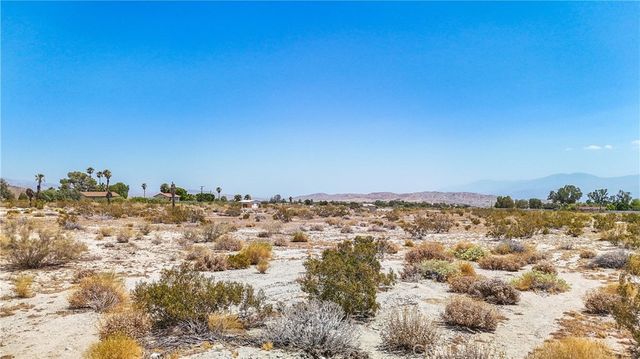 5 Dillon Road, Sky Valley, CA 92241
