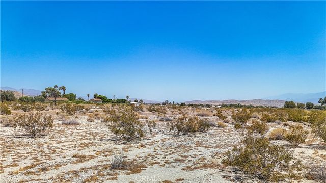 5 Dillon Road, Sky Valley, CA 92241