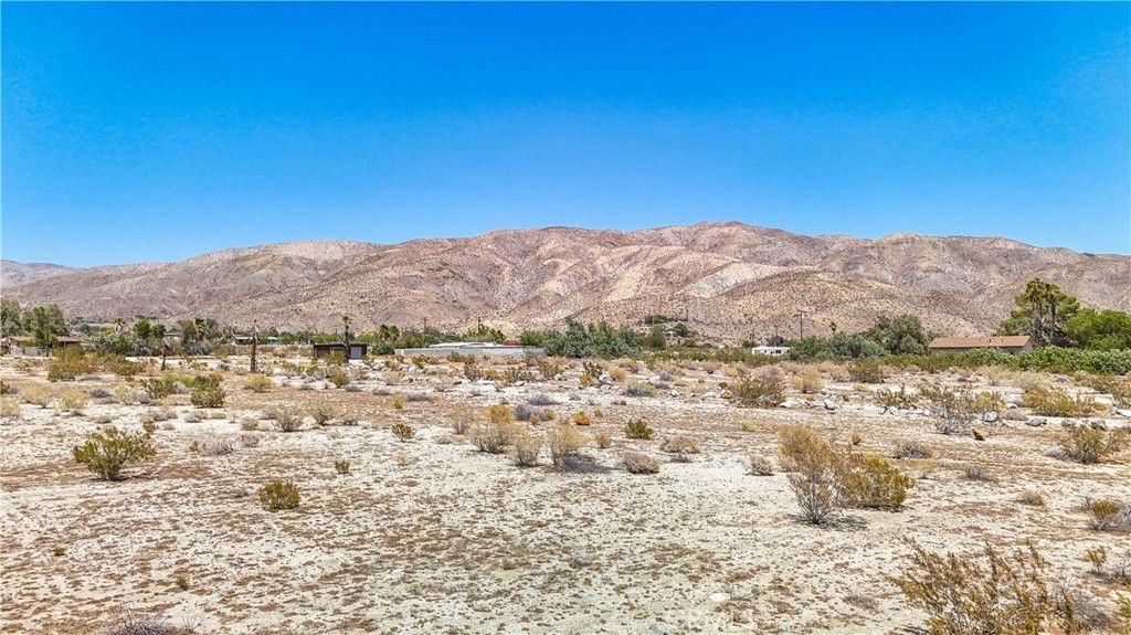 Image 15 of property listing at 5 Dillon Road, Desert Hot Springs, CA 92241