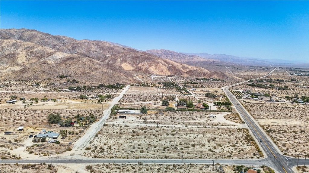 Image 7 of property listing at 5 Dillon Road, Desert Hot Springs, CA 92241