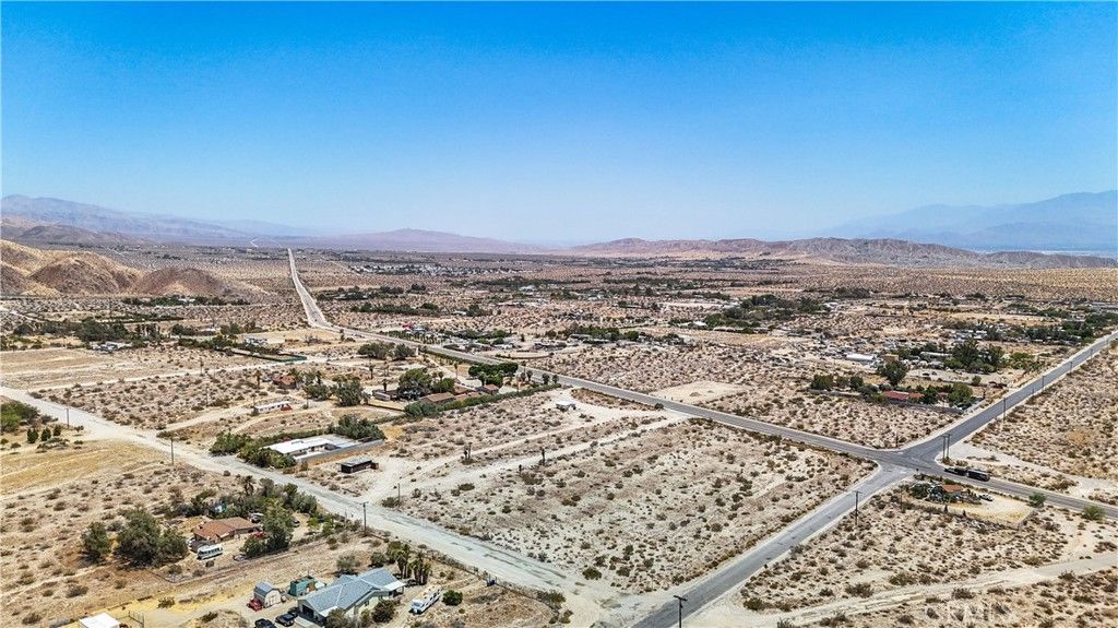 Image 8 of property listing at 5 Dillon Road, Desert Hot Springs, CA 92241