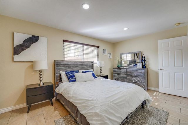 188 S Lincoln Ave 3, El Cajon, CA 92020