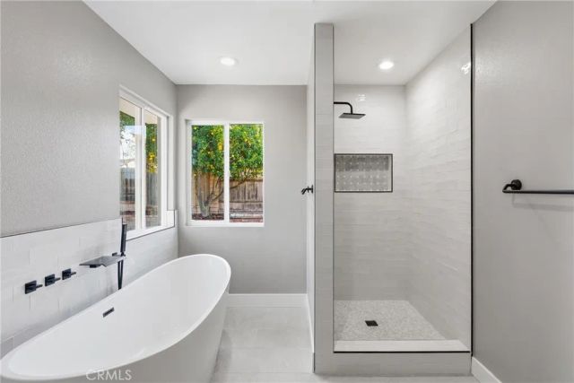 1423 Genoa Way, Santa Maria, CA 93455
