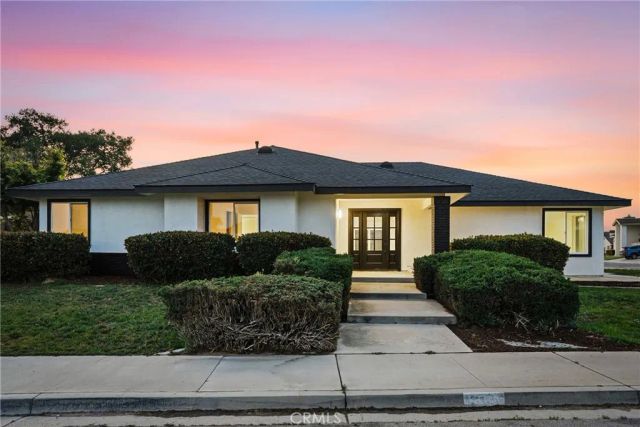 1423 Genoa Way, Santa Maria, CA 93455