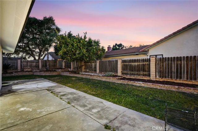 1423 Genoa Way, Santa Maria, CA 93455