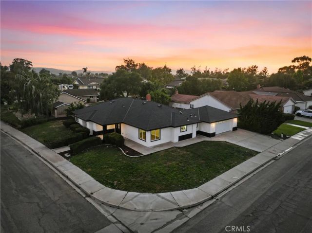 1423 Genoa Way, Santa Maria, CA 93455
