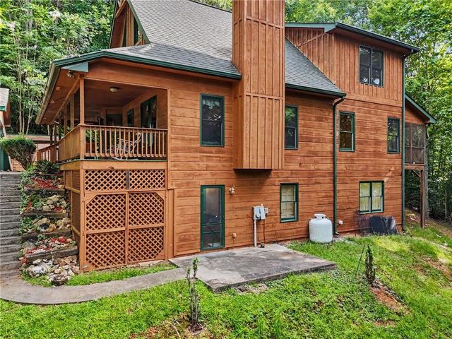 277 Wards Creek Drive, Dahlonega, GA 30533