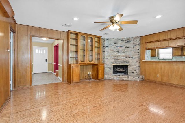 2531 Hollow Hook Road, Houston, TX 77080