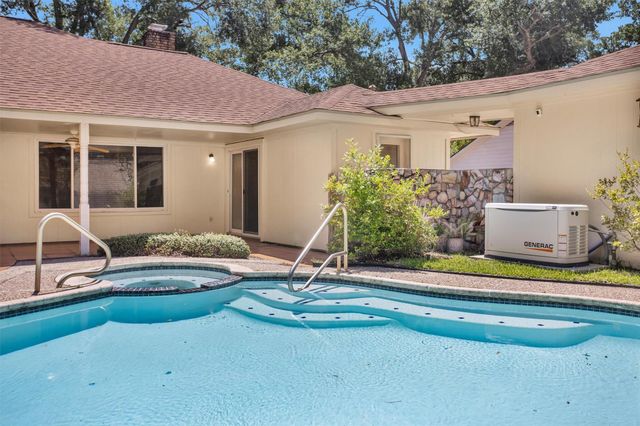 2531 Hollow Hook Road, Houston, TX 77080