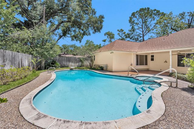 2531 Hollow Hook Road, Houston, TX 77080