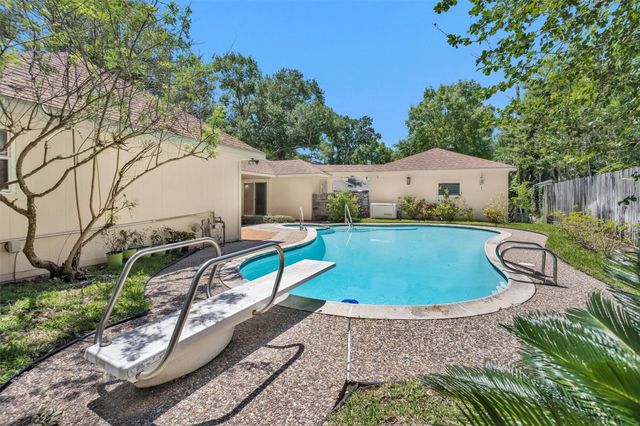 2531 Hollow Hook Road, Houston, TX 77080
