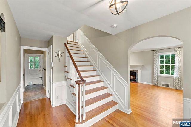 49 Highland Road, Glen Rock, NJ 07452