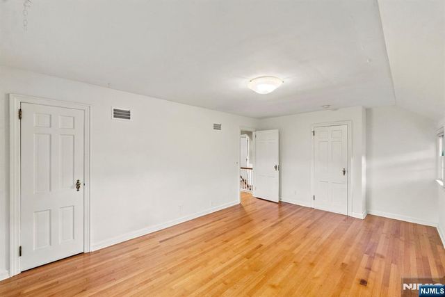 49 Highland Road, Glen Rock, NJ 07452