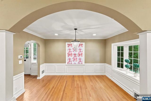 49 Highland Road, Glen Rock, NJ 07452