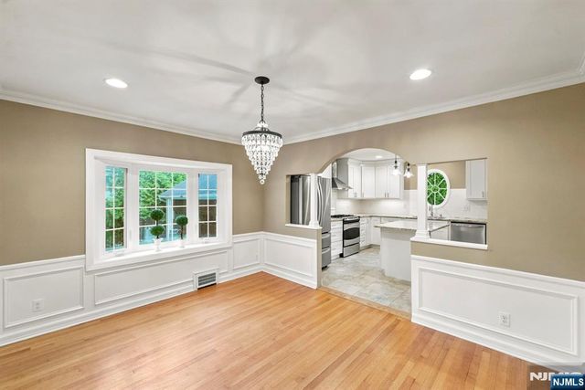 49 Highland Road, Glen Rock, NJ 07452