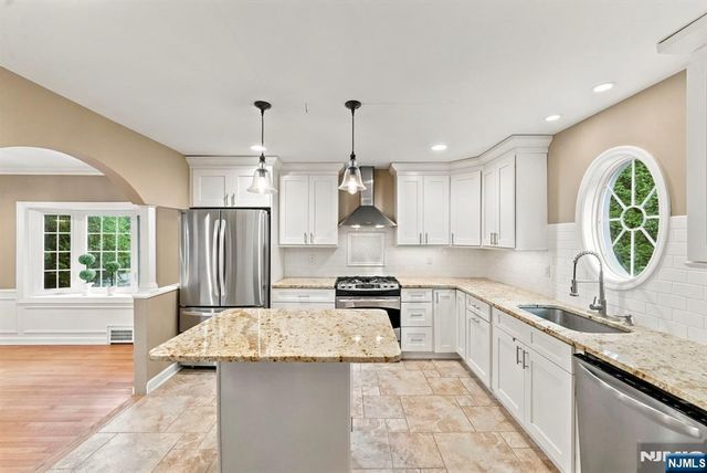 49 Highland Road, Glen Rock, NJ 07452