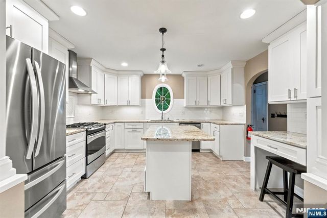 49 Highland Road, Glen Rock, NJ 07452