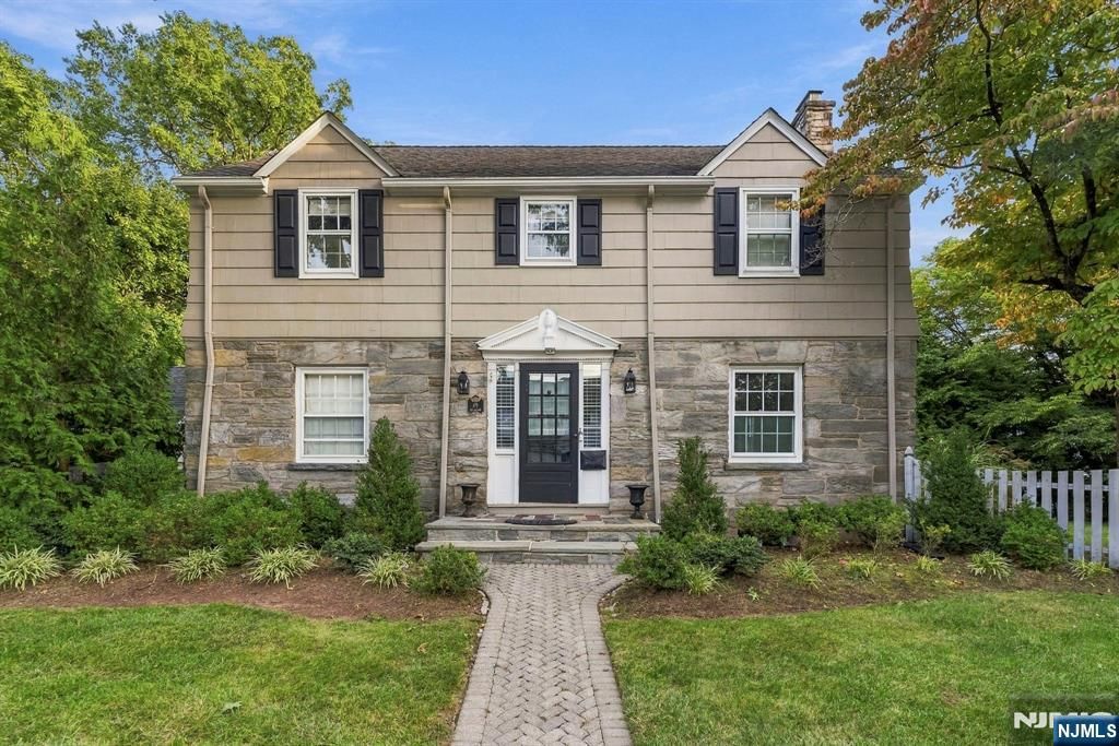49 Highland Road, Glen Rock, NJ 07452