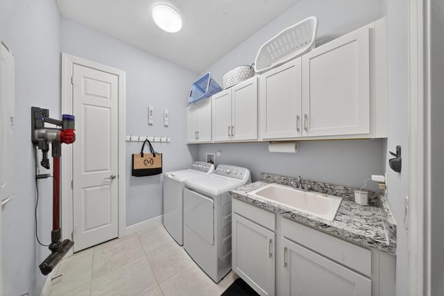 9086 SW Roccia Way, Port St. Lucie, FL 34987
