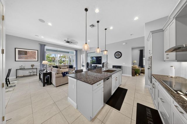9086 SW Roccia Way, Port St. Lucie, FL 34987