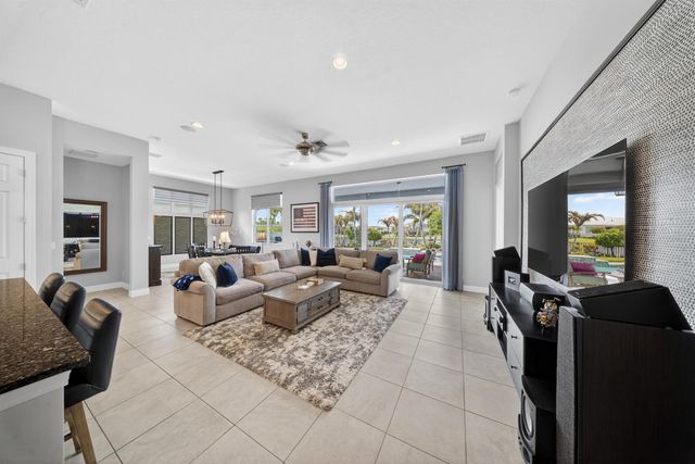 9086 SW Roccia Way, Port St. Lucie, FL 34987