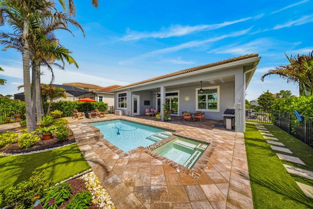 9086 SW Roccia Way, Port St. Lucie, FL 34987