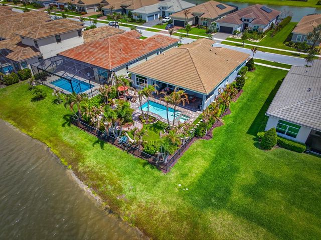 9086 SW Roccia Way, Port St. Lucie, FL 34987