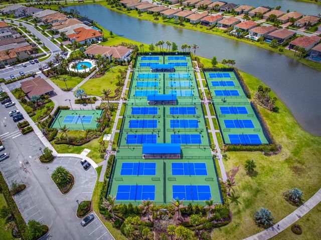 9086 SW Roccia Way, Port St. Lucie, FL 34987