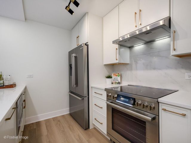 4170 N Marine Drive 24H, Chicago, IL 60613