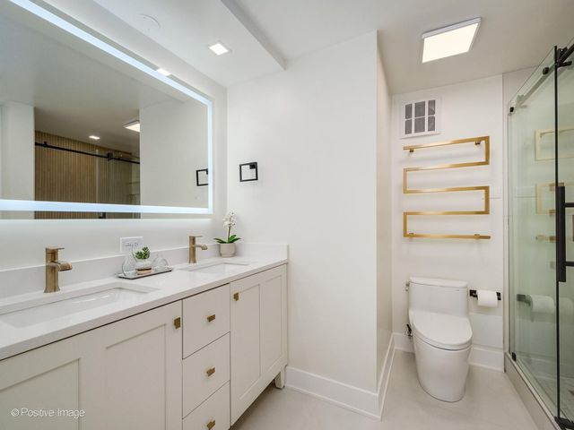 4170 N Marine Drive 24H, Chicago, IL 60613