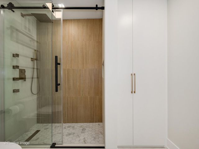 4170 N Marine Drive 24H, Chicago, IL 60613