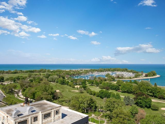 4170 N Marine Drive 24H, Chicago, IL 60613