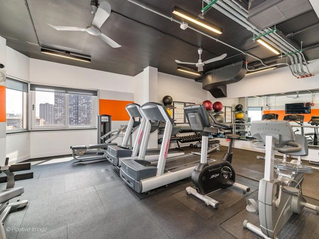 4170 N Marine Drive 24H, Chicago, IL 60613