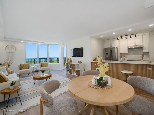 4170 N Marine Drive 24H, Chicago, IL 60613