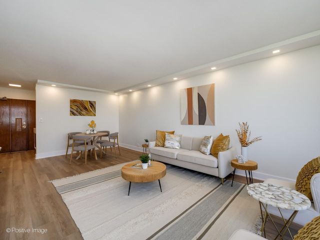 4170 N Marine Drive 24H, Chicago, IL 60613