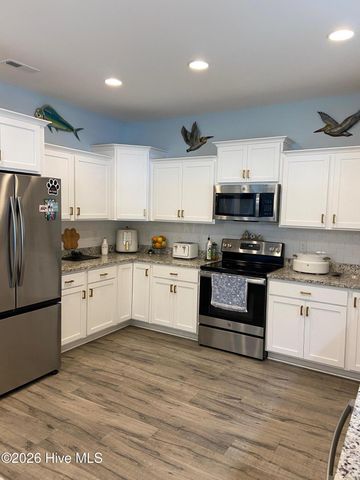 808 Colchester Reef Run, Sneads Ferry, NC 28460