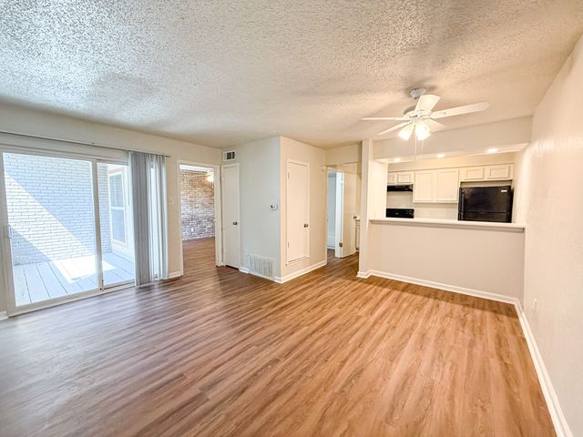 2833 Kings Road 210, Dallas, TX 75219