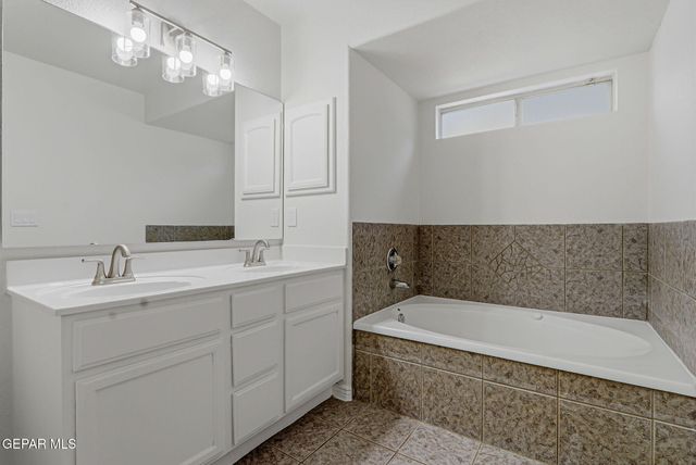 3657 SAMMY REECE Place, El Paso, TX 79938
